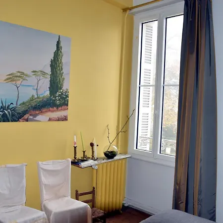 Les Hirondelles Couette-café Fleac